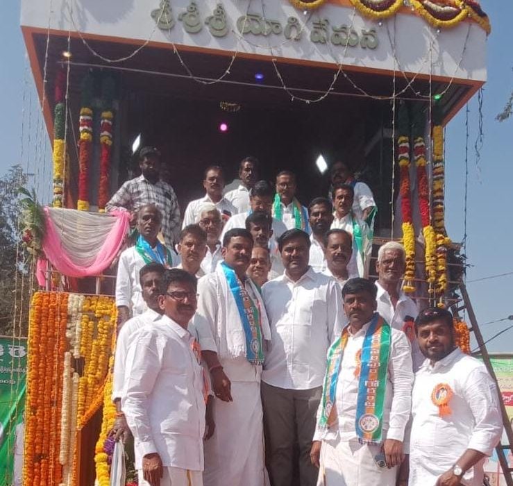 యోగి వేమన విగ్రహావిష్కరణలో పాల్గొన్న ఎన్ఆర్ఐ. శేషాద్రి రెడ్డి