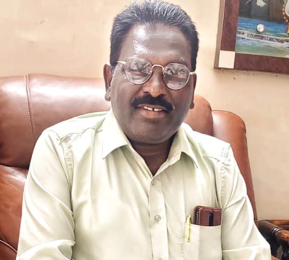 కొత్త కోట జిల్లా పరిషత్ పాఠశాల ఉపాధ్యాయుడు గుండె పోటు తో మృతి