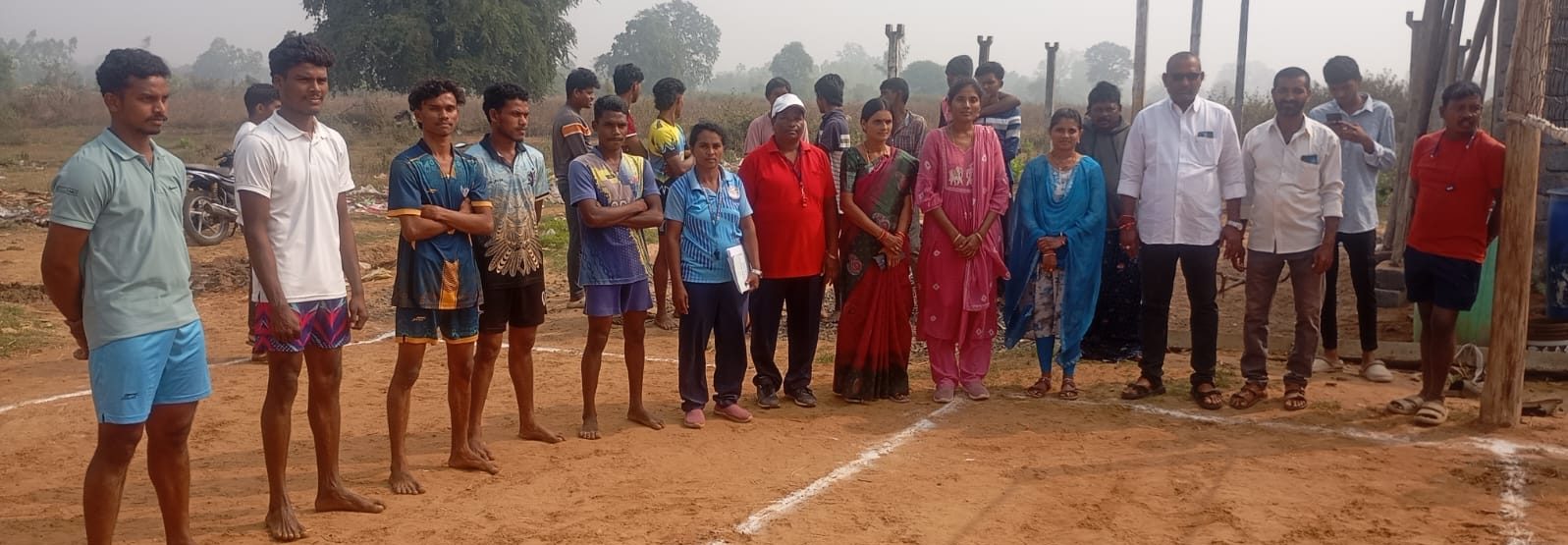 సీఎం కప్పు టోర్నమెంట్ ని ప్రారంభించిన సర్పంచ్ మాలోత్ ఆలీ బాబు