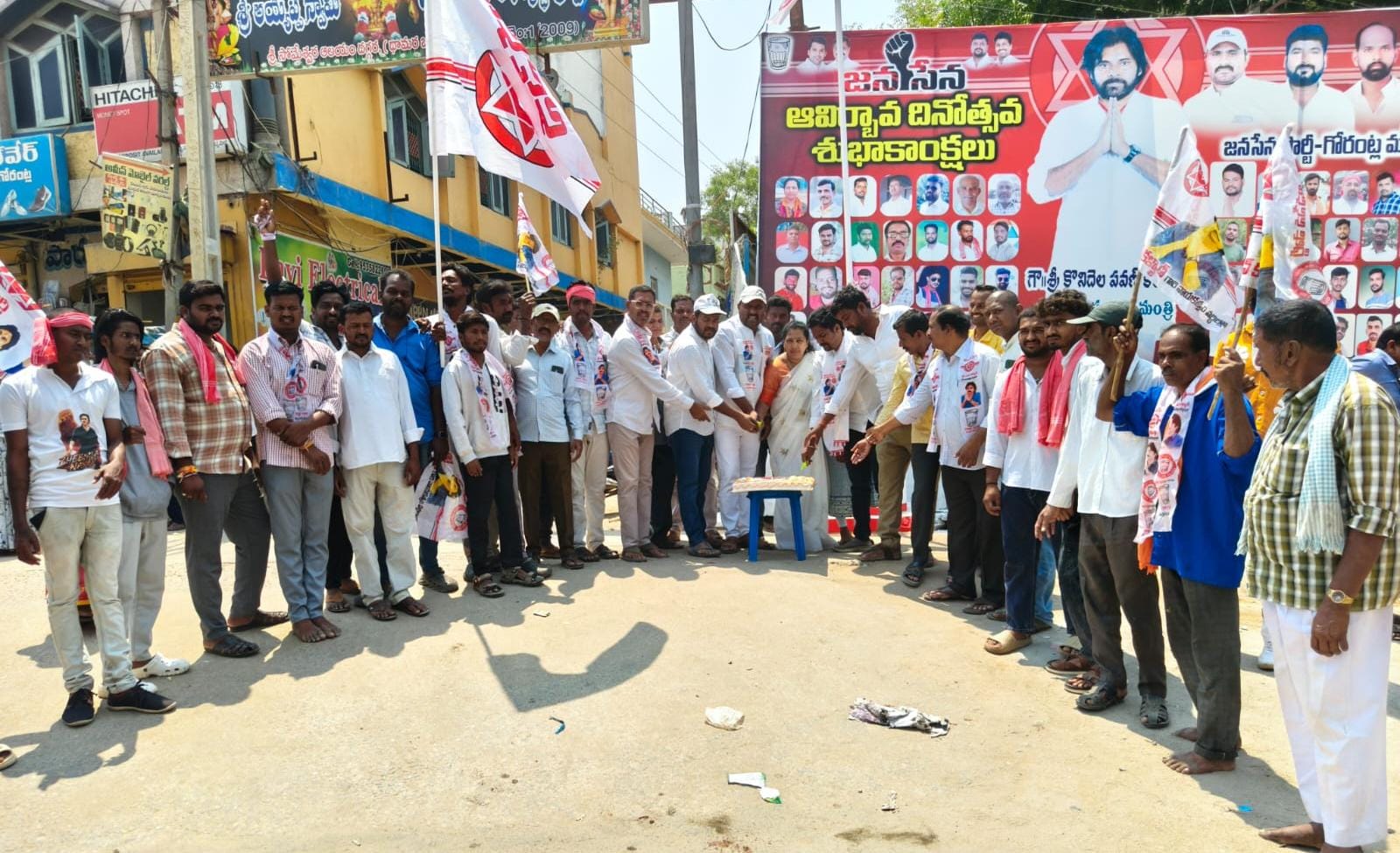 ఘనంగా గోరంట్లలో జనసేన పార్టీ ఆవిర్భావ దినోత్సవ వేడుకలు