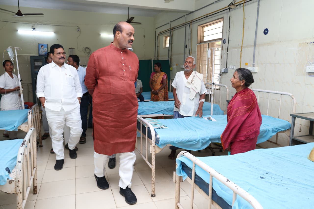 రోగులకు నాణ్యమైన వైద్యం అందించాలి